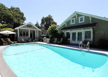Hidden Oak Inn hotel thumbnail 8