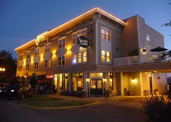 Fairhaven Village Inn hotel thumbnail 4