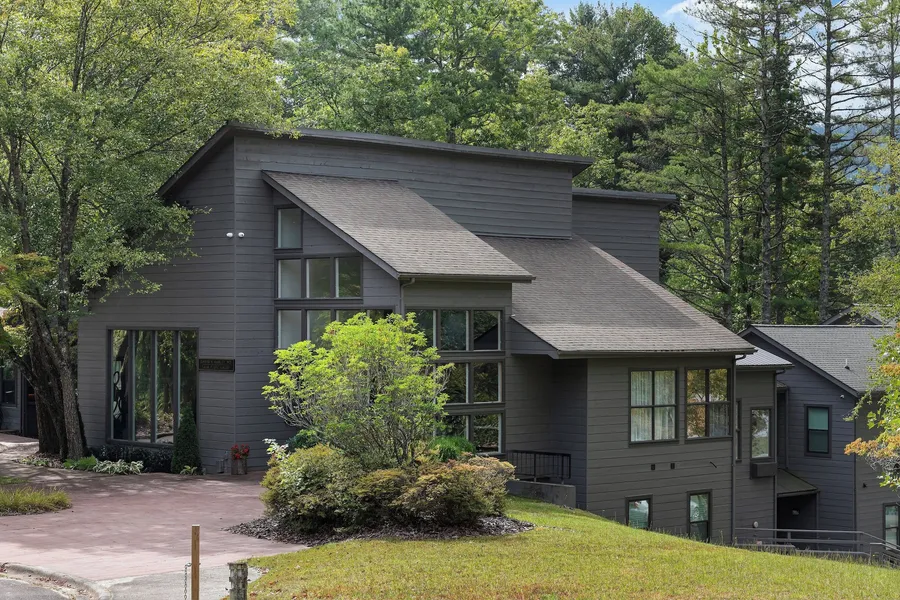 Club Wyndham Resort at Fairfield Sapphire Valley hotel detail image 2