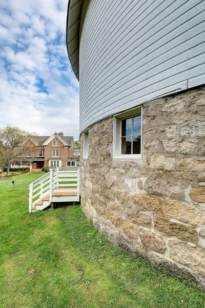 Round Barn Farm B & B Event Center hotel detail image 2
