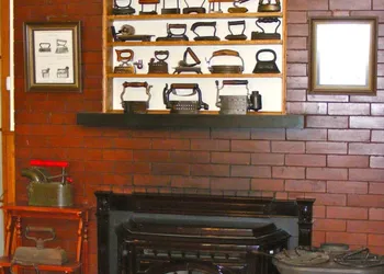 Old Iron Inn Bed and Breakfast hotel thumbnail 5