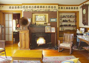 Old Iron Inn Bed and Breakfast hotel thumbnail 6