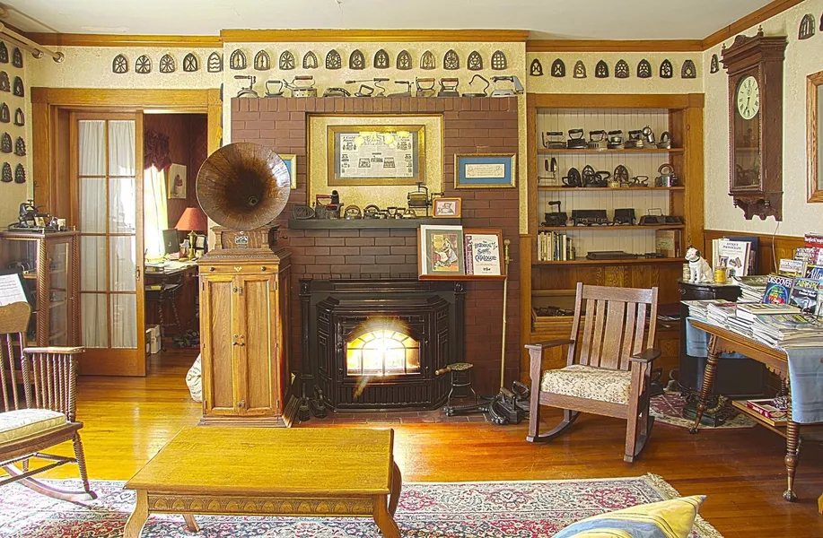 Old Iron Inn Bed and Breakfast hotel detail image 6