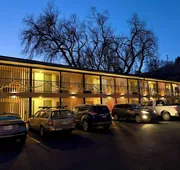 Pikes Peak Inn hotel detail image 3