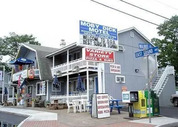 Moby Dick Motel hotel thumbnail 2