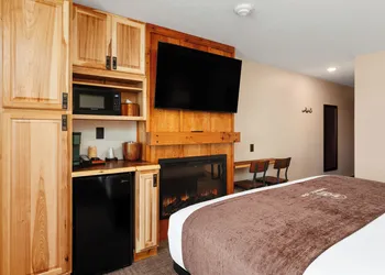 Tamarack Lodge of Traverse City hotel thumbnail 7