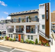 Surrey Beach House hotel detail image 7
