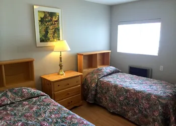 Golden Sands Resort Motel hotel thumbnail 6