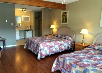 Golden Sands Resort Motel hotel thumbnail 8