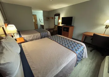 Covered Bridge Inn hotel thumbnail 4