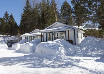 Auberge La Coulee Douce hotel thumbnail 3