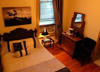 Auberge La Coulee Douce hotel thumbnail 5