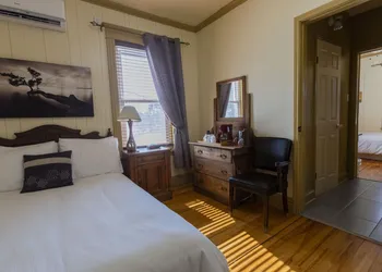 Auberge La Coulee Douce hotel thumbnail 8