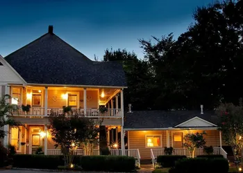 Heartstone Inn B&B & Cottages hotel thumbnail 4