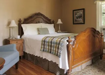Heartstone Inn B&B & Cottages hotel thumbnail 7