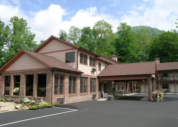 Jonathan Creek Inn hotel thumbnail 2