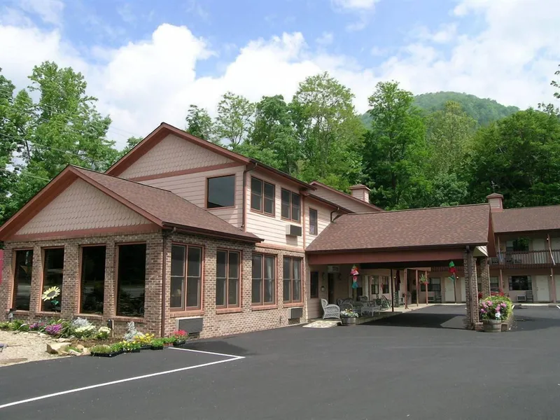 Jonathan Creek Inn and Villas hotel detail image 2