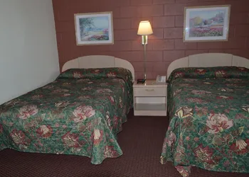Economy Inn hotel thumbnail 7
