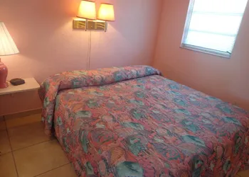 The Caprice Motel hotel thumbnail 3