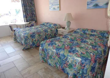 Quarterdeck Motel hotel thumbnail 6