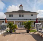 Point Pleasant Manor hotel detail image 3