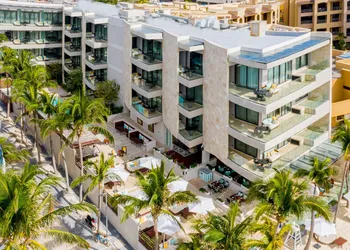 Thompson Playa Del Carmen Beach House hotel thumbnail 3