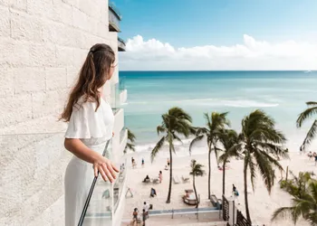 Thompson Playa Del Carmen Beach House hotel thumbnail 4