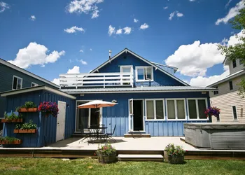 Purple Mountain Bed & Breakfast hotel thumbnail 2