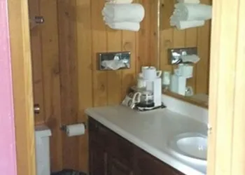 Marlinton Motor Inn hotel thumbnail 8