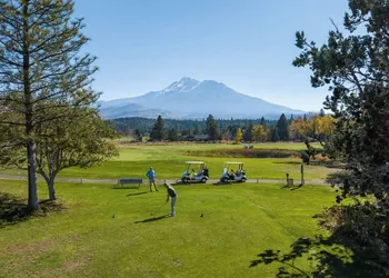 Lake Shastina Golf Resort hotel thumbnail 8