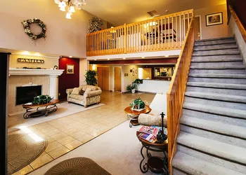 Urbana Inn & Suites hotel thumbnail 2