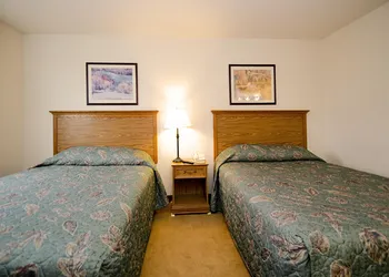 Urbana Inn & Suites hotel thumbnail 4