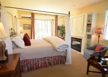 Cedar Spring Inn & Spa hotel thumbnail 6