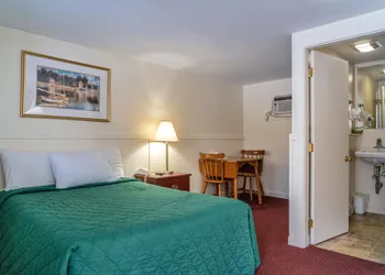 Mount Whittier Motel hotel thumbnail 8