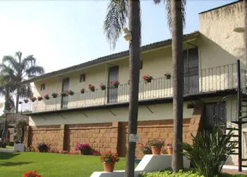 Villas Colibrí hotel thumbnail 3