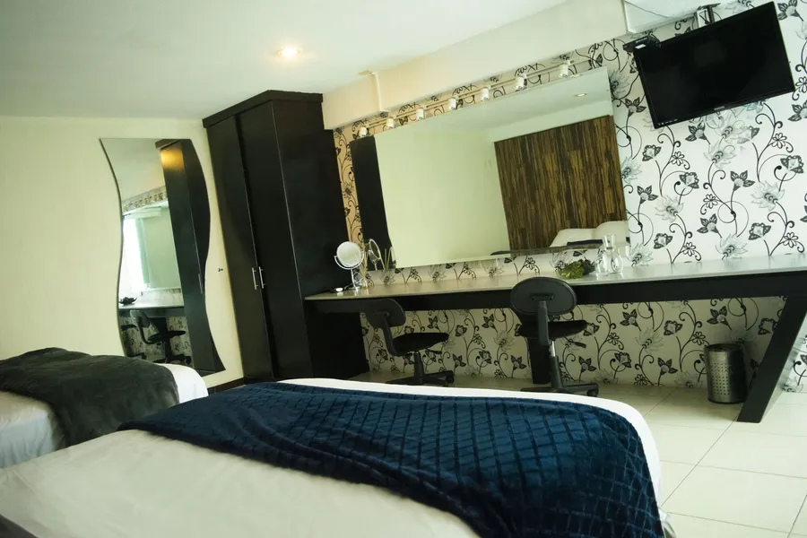 Giakor Suites hotel detail image 6