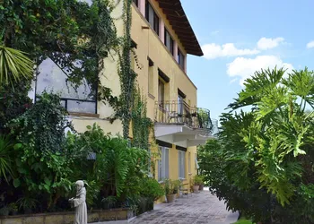Rancho Los Labradores hotel thumbnail 5
