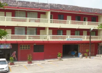 Hotel Puente Inn hotel thumbnail 2