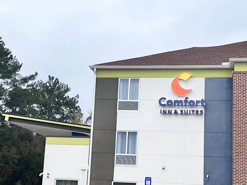 Comfort Inn & Suites Brunswick I-95 hotel detail image 6