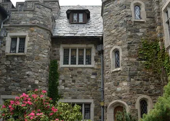 The Castle at Skylands Manor hotel thumbnail 5