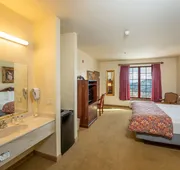 Silverland Inn and Suites hotel detail image 7
