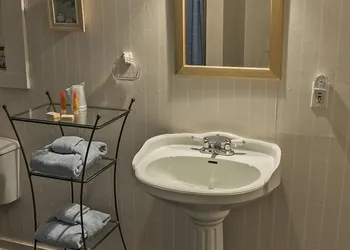 Sylvan Falls Mill B&B hotel thumbnail 8