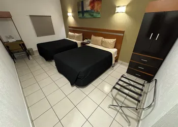 Hotel InterForum Express hotel thumbnail 5