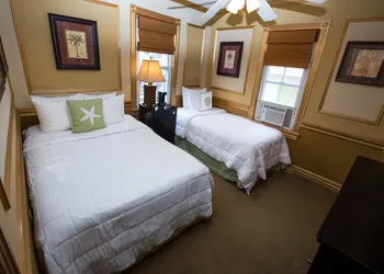 Ocean View Inn hotel thumbnail 6