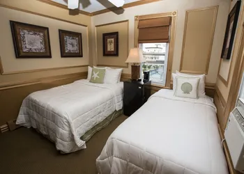 Ocean View Inn hotel thumbnail 7