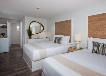 Stones Throw hotel thumbnail 8