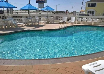 Luna Mar Motel hotel thumbnail 8