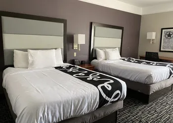 Quality Inn and Suites hotel thumbnail 6