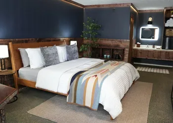Country Mountain Inn hotel thumbnail 7