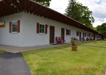The Village Motel hotel thumbnail 3